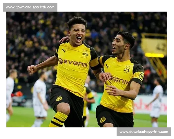 格罗西茨基：未竟的国脚梦与莱万的兄弟情仇