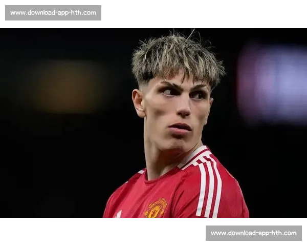 罗马诺：加纳乔转会勒沃库森遇阻，球员铁心留英超复仇老帅