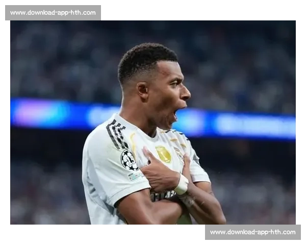 欧冠生死战！姆巴佩帽子戏法 vs C 罗点射救主，你为谁热血沸腾？