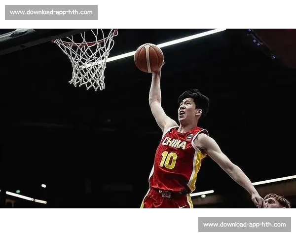 国青半场溃败斯洛文尼亚!前板失守 + 联防崩盘,张博源郇斯楠双星难救主 国青半场溃败斯洛文尼亚!前板失守 + 联防崩盘,张博源郇斯楠双星难救主