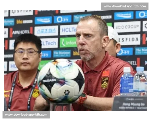 国足选帅正式启动！官网将发布全球招聘公告，久尔杰维奇代理出征东亚杯