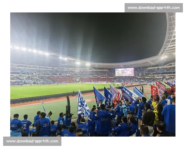 苏超争议一幕！泰州 5 号恶意踹人染红，裁判判罚引球迷集体声讨